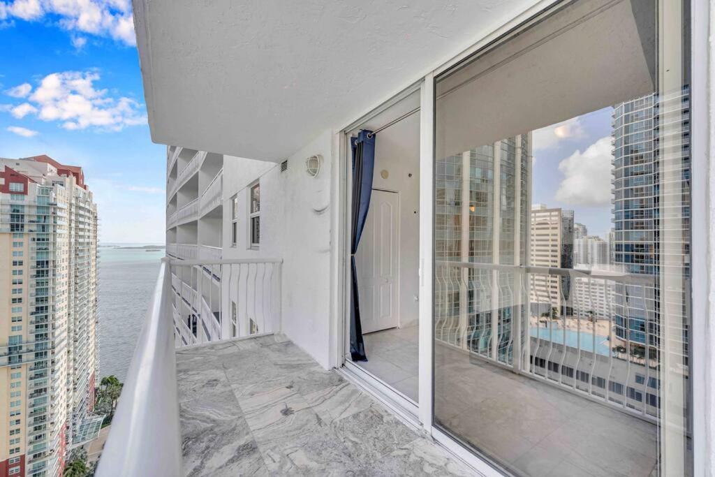 Iconic High Floor 3 Bedrooms In The Heart Of マイアミ エクステリア 写真