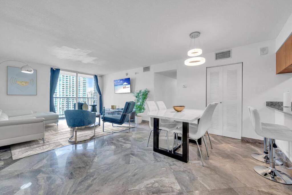 Iconic High Floor 3 Bedrooms In The Heart Of マイアミ エクステリア 写真