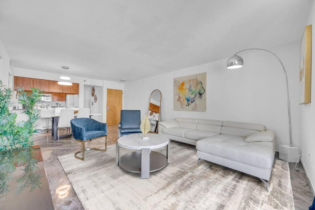 Iconic High Floor 3 Bedrooms In The Heart Of マイアミ エクステリア 写真