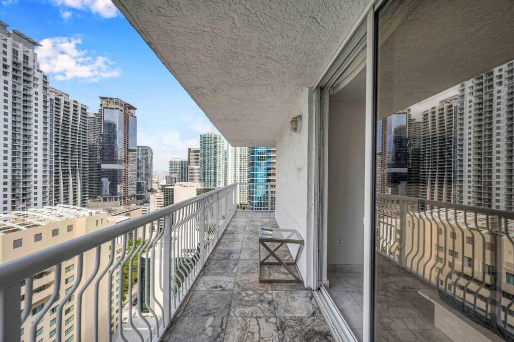 Iconic High Floor 3 Bedrooms In The Heart Of マイアミ エクステリア 写真