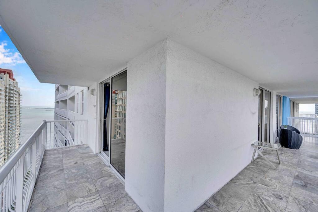 Iconic High Floor 3 Bedrooms In The Heart Of マイアミ エクステリア 写真