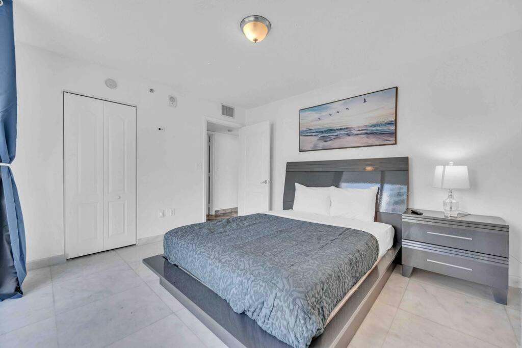 Iconic High Floor 3 Bedrooms In The Heart Of マイアミ エクステリア 写真