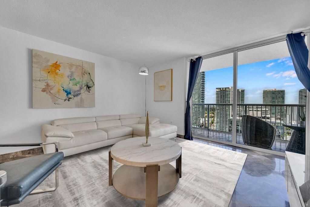 Iconic High Floor 3 Bedrooms In The Heart Of マイアミ エクステリア 写真