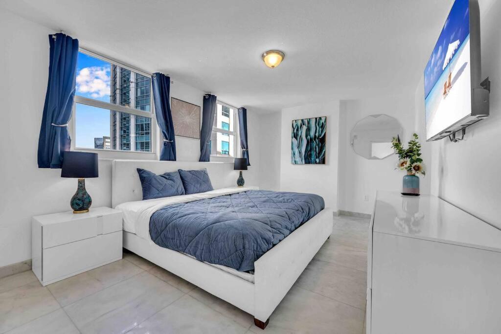 Iconic High Floor 3 Bedrooms In The Heart Of マイアミ エクステリア 写真
